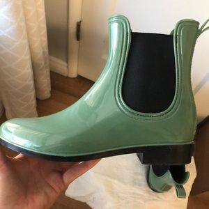 Rain booties by Seven7